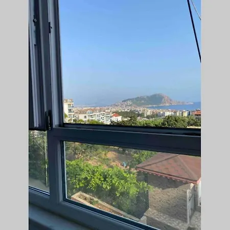 Appartement Deniz Manzarali,terasli,doga Icinde Mustakilsi Ev Alanya